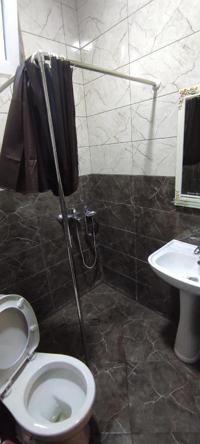 Femily Hotel In Batumi Mareti Str 2 Extérieur photo