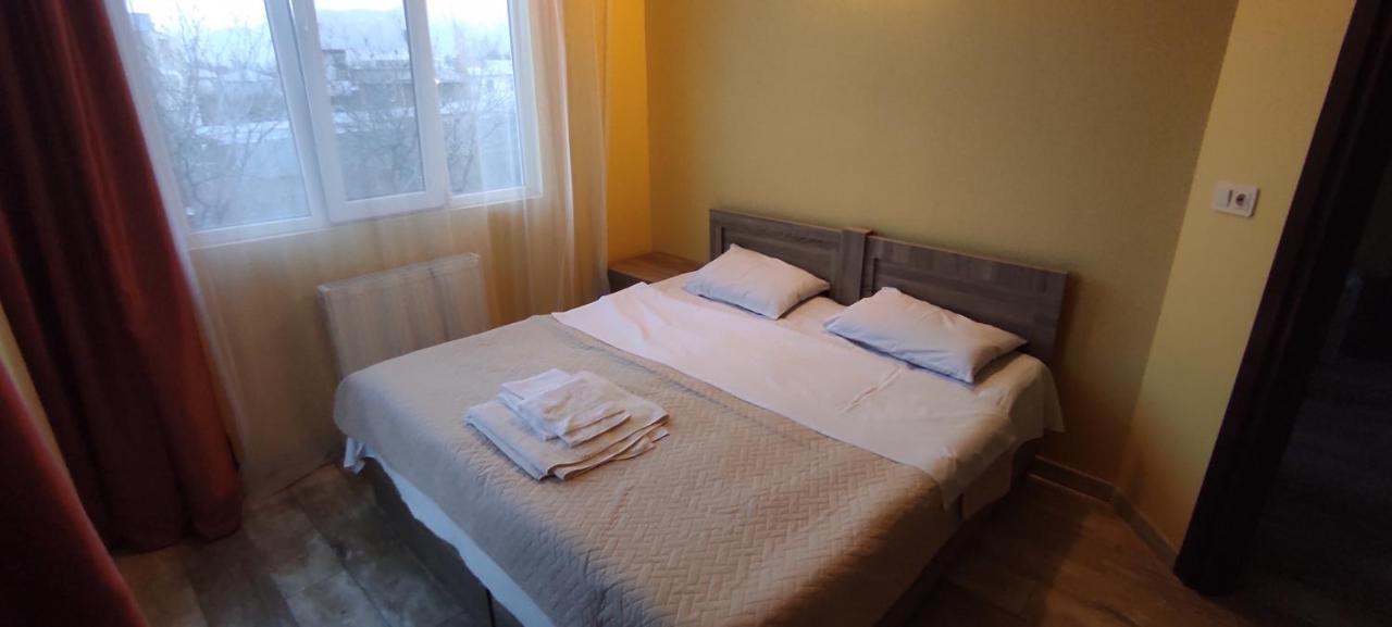 Femily Hotel In Batumi Mareti Str 2 Extérieur photo