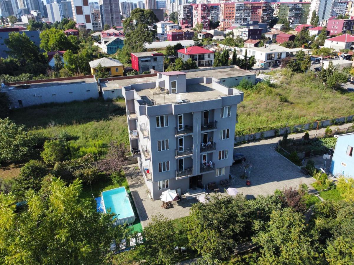 Femily Hotel In Batumi Mareti Str 2 Extérieur photo