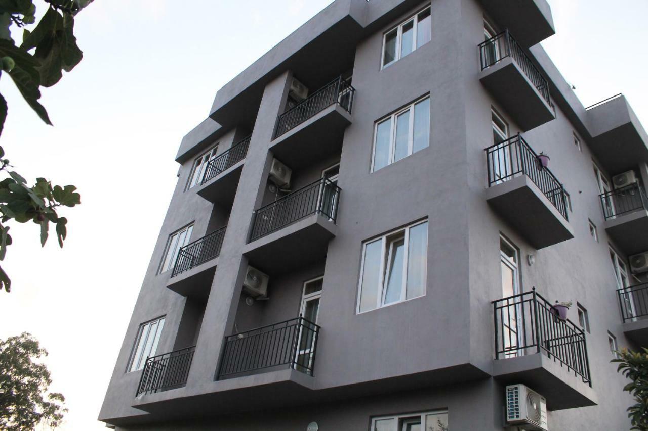 Femily Hotel In Batumi Mareti Str 2 Extérieur photo