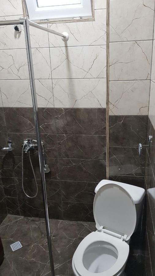 Femily Hotel In Batumi Mareti Str 2 Extérieur photo